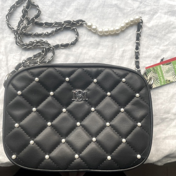 Badgley Mischka Quilted Crossbody, Black - Picture 2 of 8